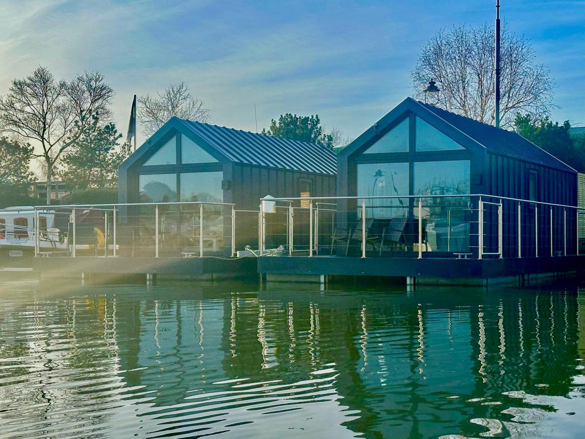Lincoln Floating Holidays Luaran gambar